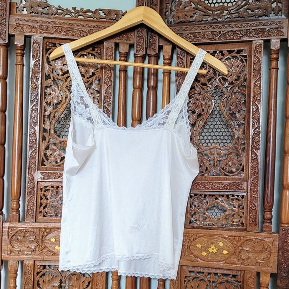Vintage Maidenform Something Special White Cami Sleep top -  ILGWU - Picture 3 of 7